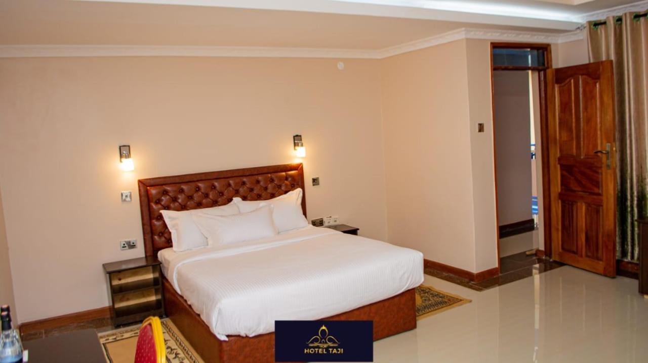 Hotel Taji 纳纽基 外观 照片