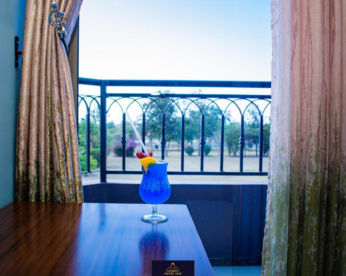 Hotel Taji 纳纽基 外观 照片
