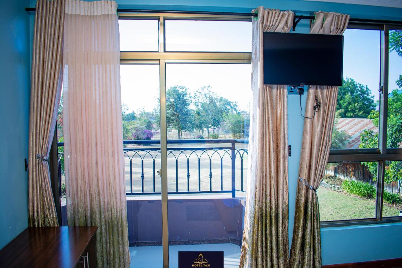 Hotel Taji 纳纽基 外观 照片