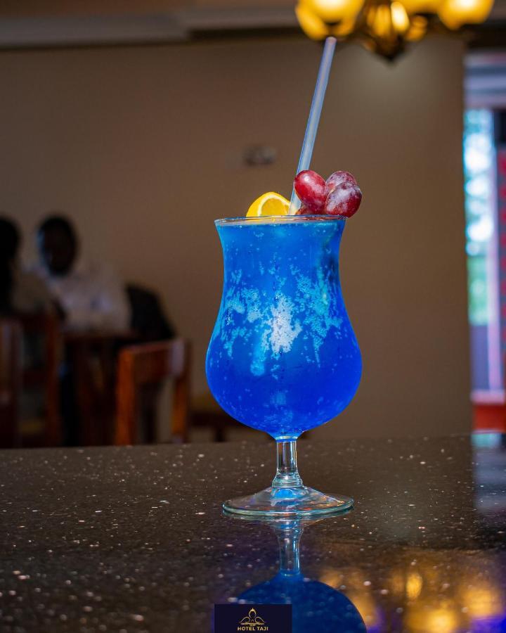 Hotel Taji 纳纽基 外观 照片
